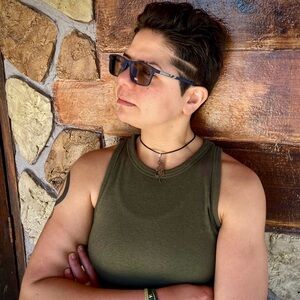 Meet your Posher, Butterfly